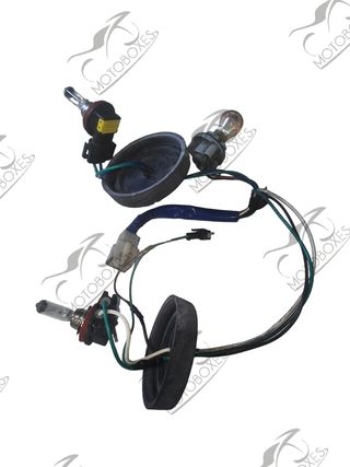 INSTALACION FARO IZQUIERDO KYMCO SUPER DINK 125 2009-2016 — imagen 2